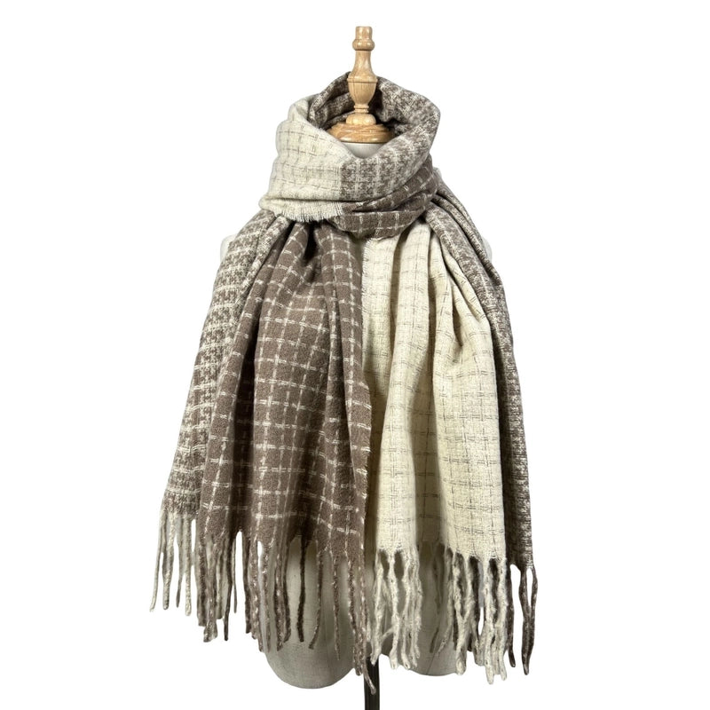 Women's Casual Solid Color Polyester Tassel Scarf