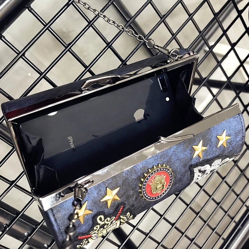 Women's Small Pu Leather Solid Color Streetwear Lock Clasp Shoulder Bag