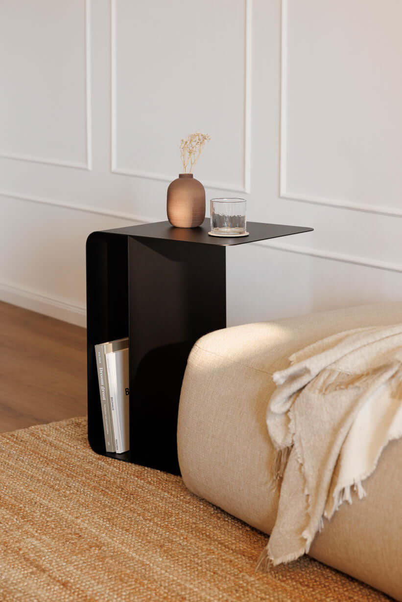 COSMO SIDE TABLE