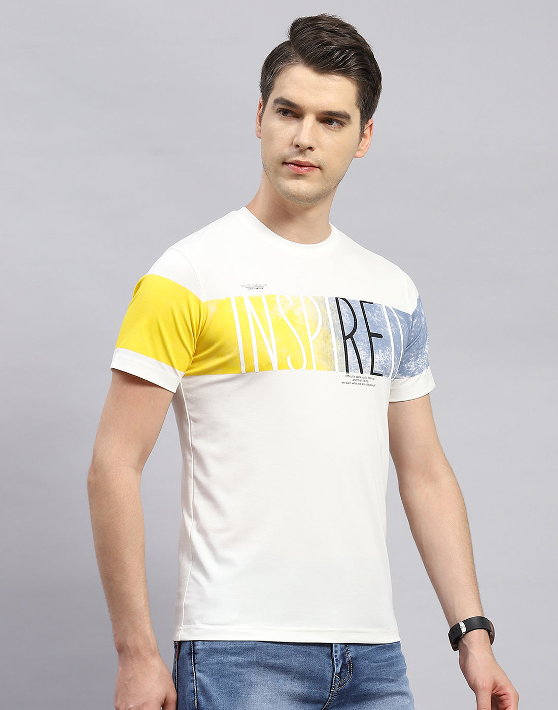 Men Off White Printed Round Neck Half Sleeve T-Shirt