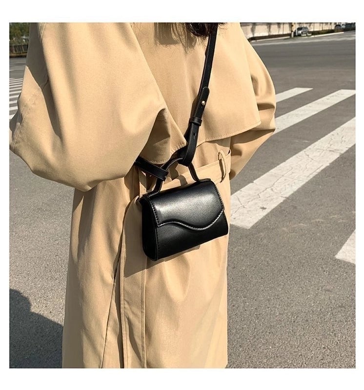 Women's Mini Pu Leather Solid Color Streetwear Square Flip Cover Square Bag
