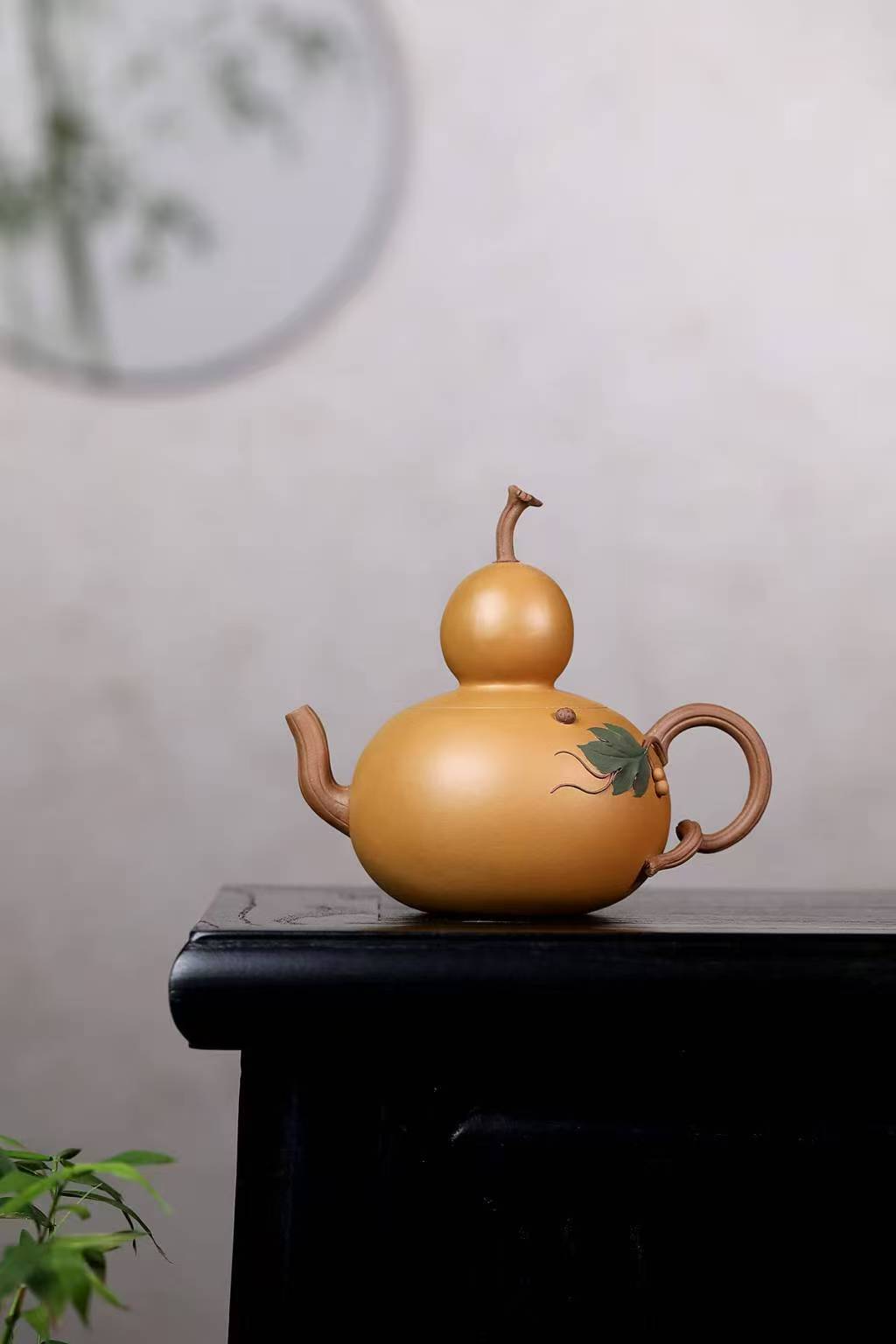 Gourd Purple Clay Teapot 280cc Golden Clay