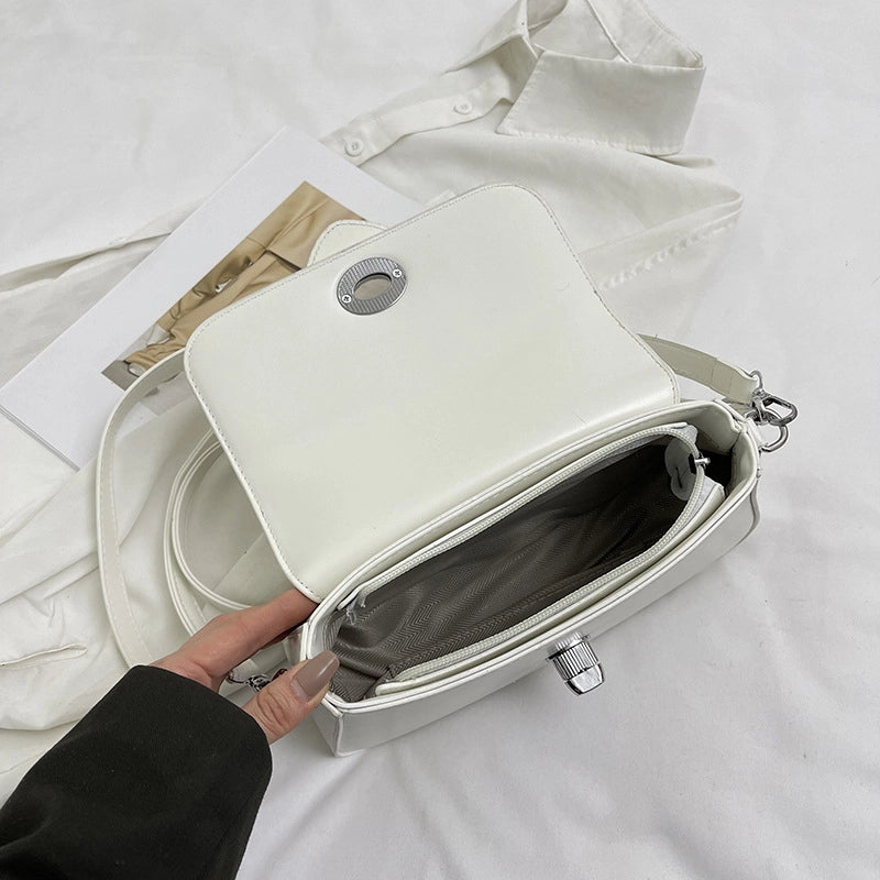 Women's Medium Pu Leather Solid Color Vintage Style Classic Style Square Magnetic Buckle Shoulder Bag