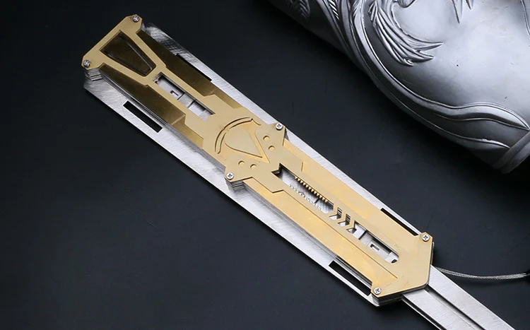 New Metal Different Style Blade Hidden Blade Sleeve Sword Action Figure Hidden Blade Weapons Prop Sleeves Swords Can Ejection