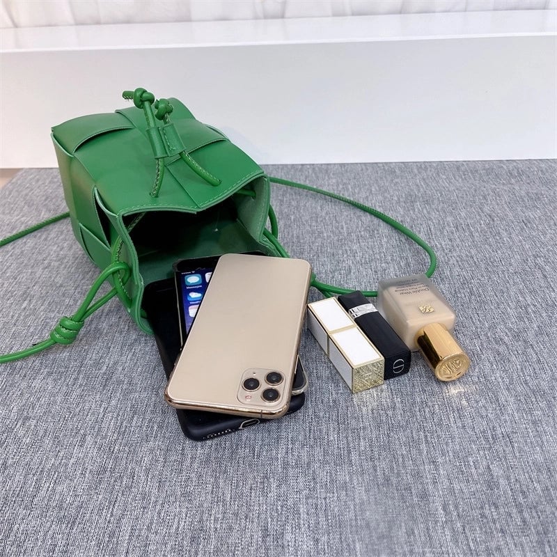 Women's Mini Pu Leather Solid Color Streetwear String Bucket Bag