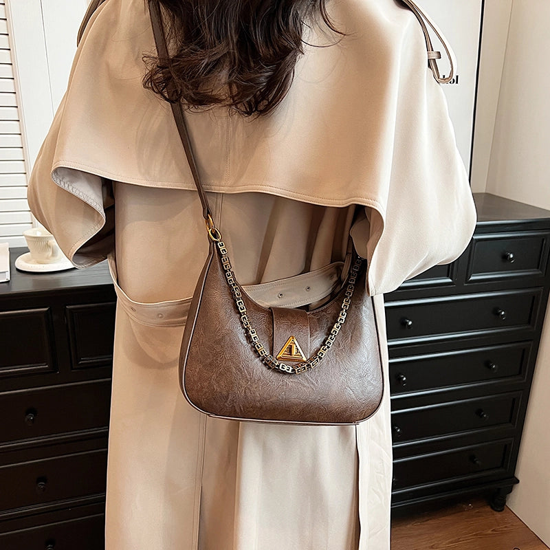 Women's Pu Leather Solid Color Classic Style Dumpling Shape Buckle Shoulder Bag
