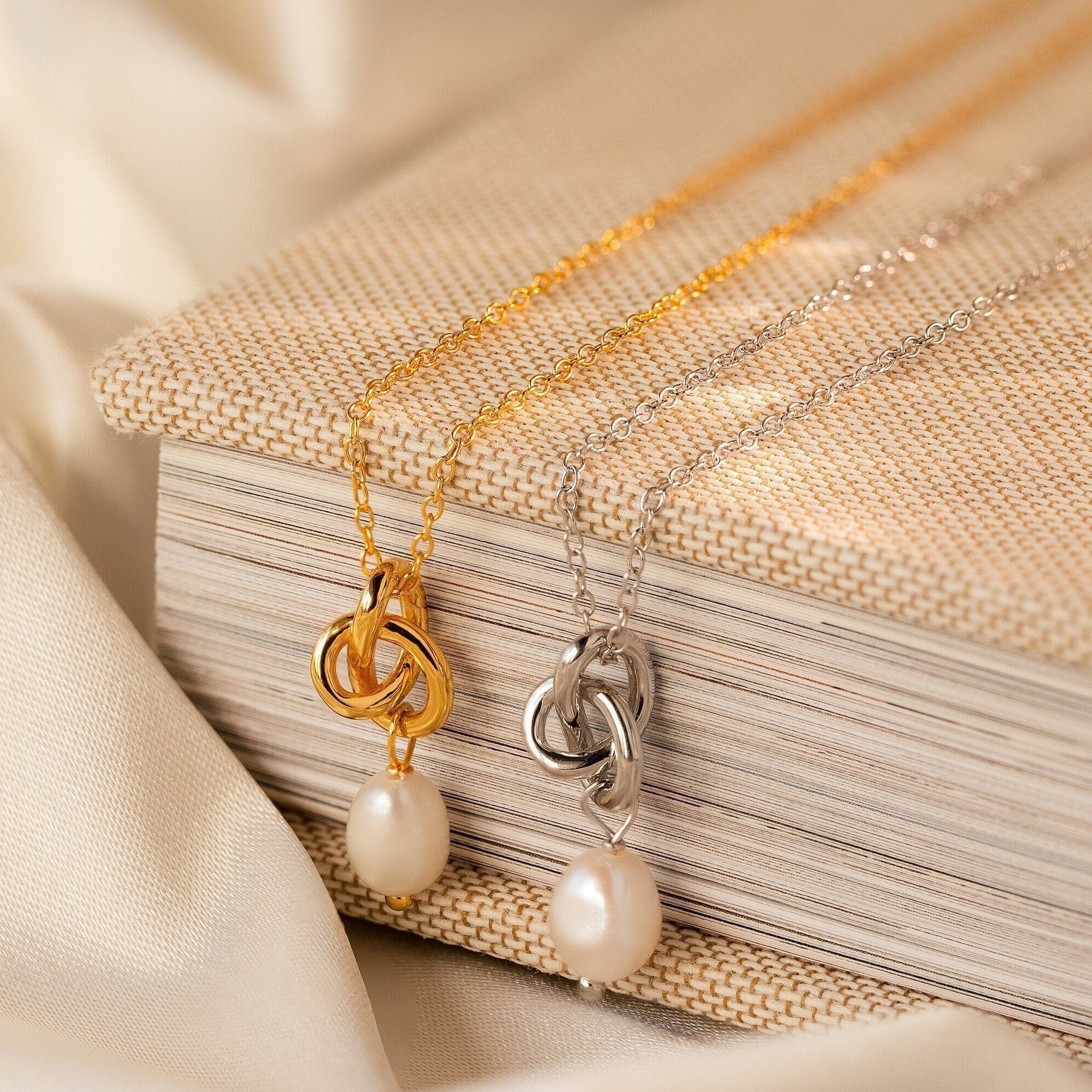 Round Titanium Steel Necklaces