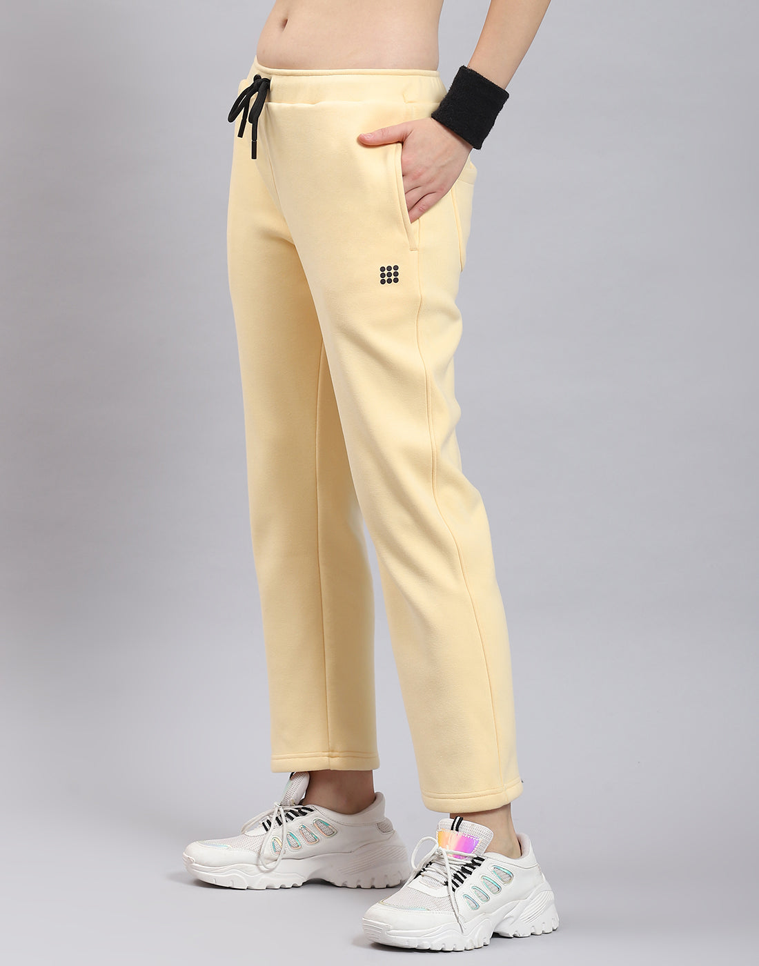 Women Beige Solid Regular Fit Winter Lower