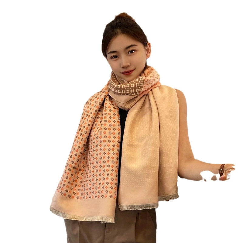 Pink Clover Classic High Quality Velvet Air Conditioning Shawl Summer Office Nap Blanket Sofa Blanket Warm Scarf