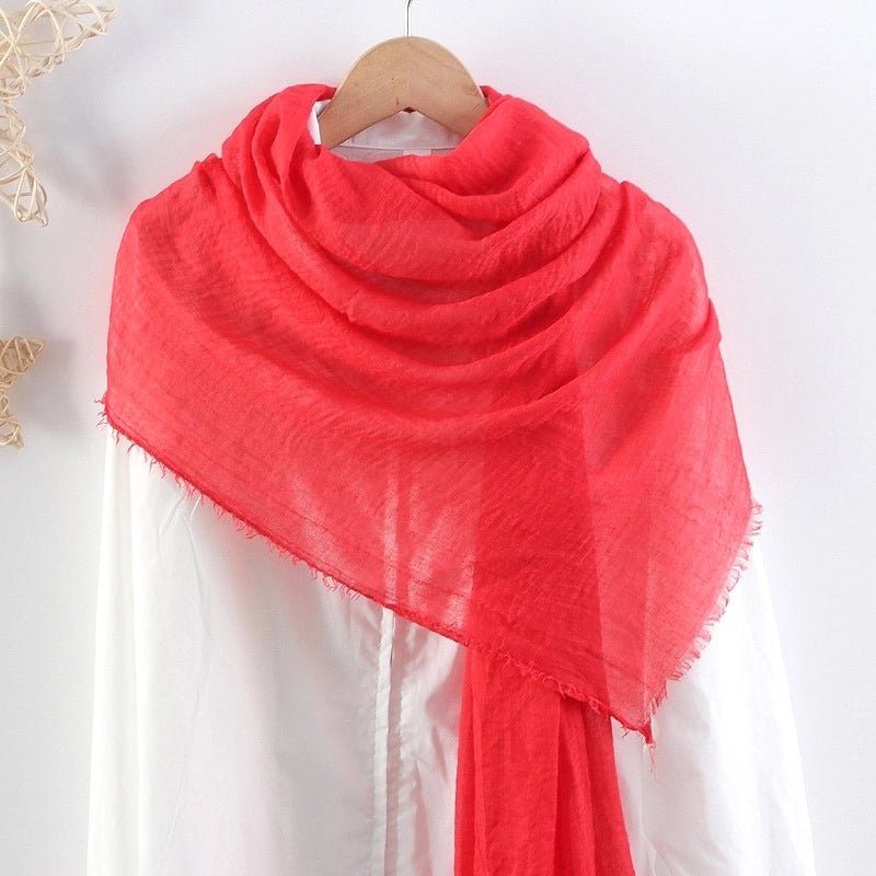 Hot Selling Solid Color Pleated Cotton And Linen Scarf Women's Bag Headscarf Crumpled Hair Fringe Bubble Scarf Women's Scarf Cover Head
