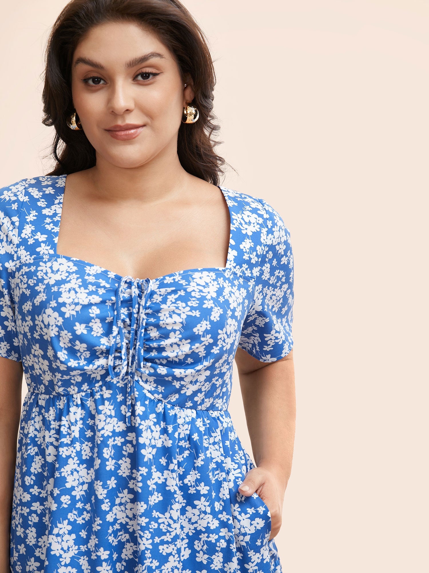 Ditsy Floral Heart Neckline Drawstring Dress