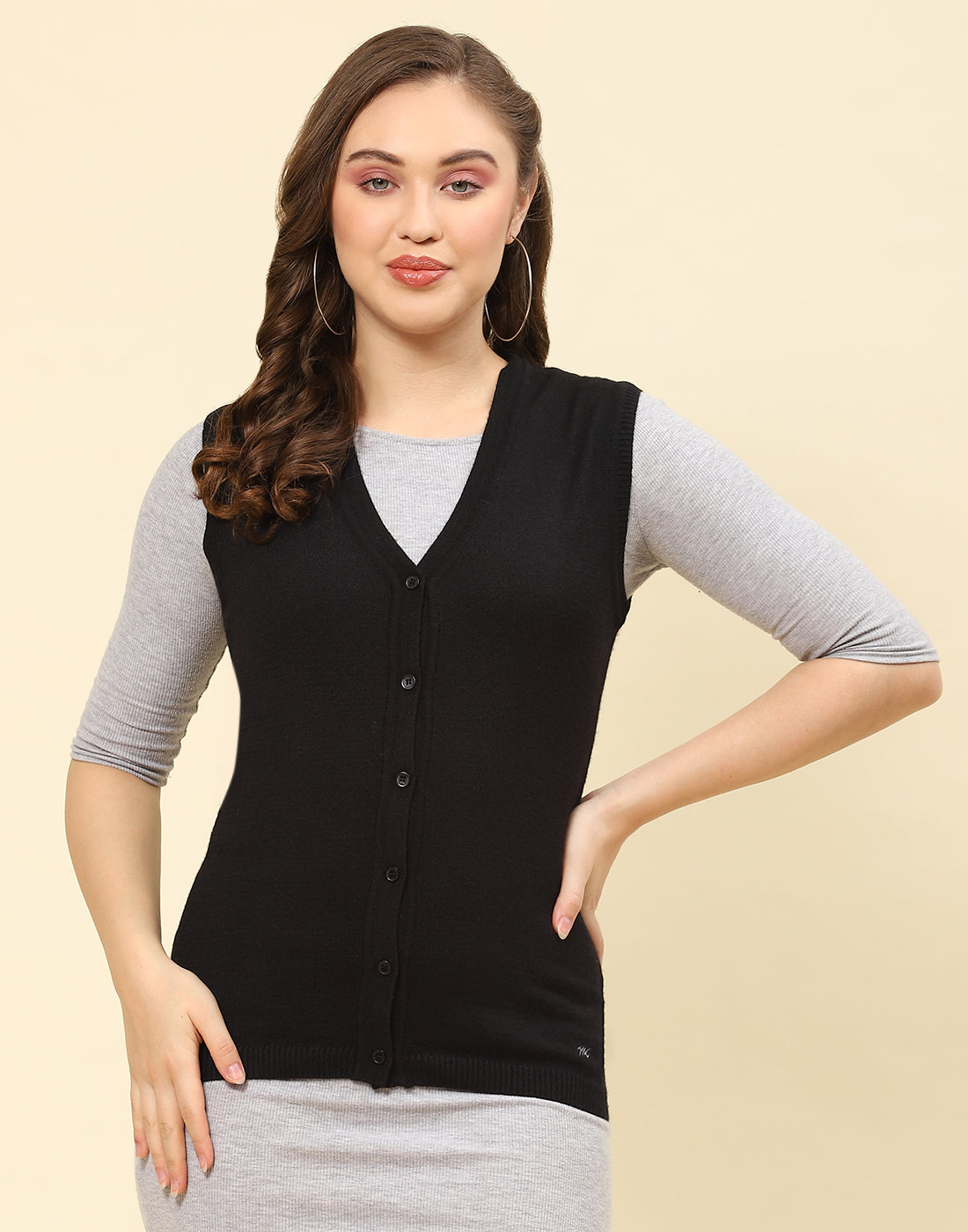 Women Black Solid V Neck Sleeveless Cardigan