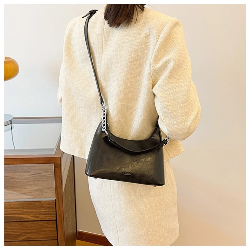Women's Pu Leather Solid Color Classic Style Sewing Thread Zipper Shoulder Bag