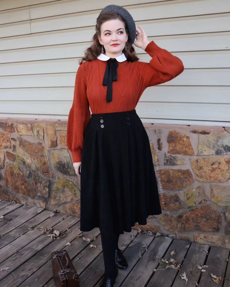 Leaf Patterns Pleated Buttons Decorated Elastic Waist High Waist Swing A-Line Skirt with Pockets