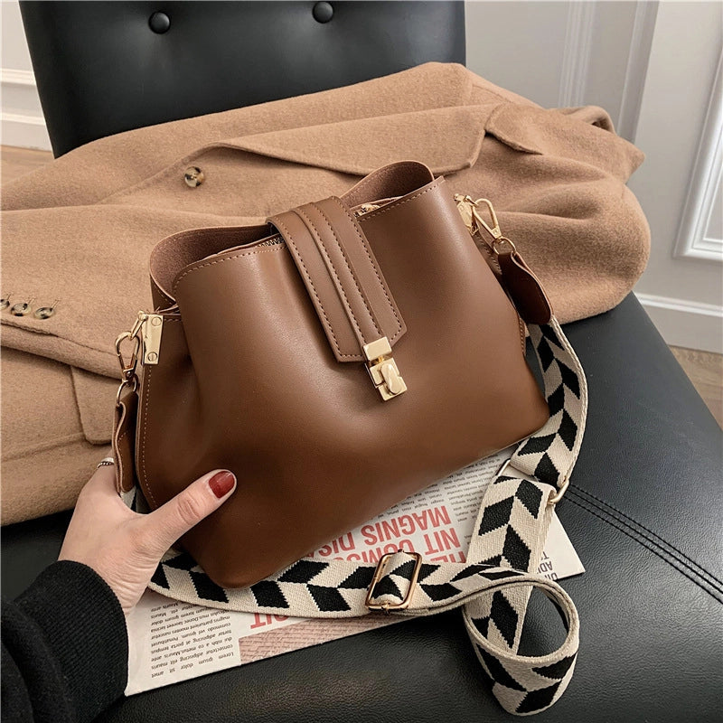 New Women's Bags Street Trendy Large Capacity  Solid Color Bucket Bag PU Women's Shoulder Bag