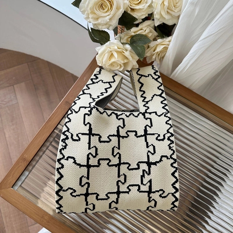 Women's Small Polyester Floral Tulip Streetwear Square Open Handbag