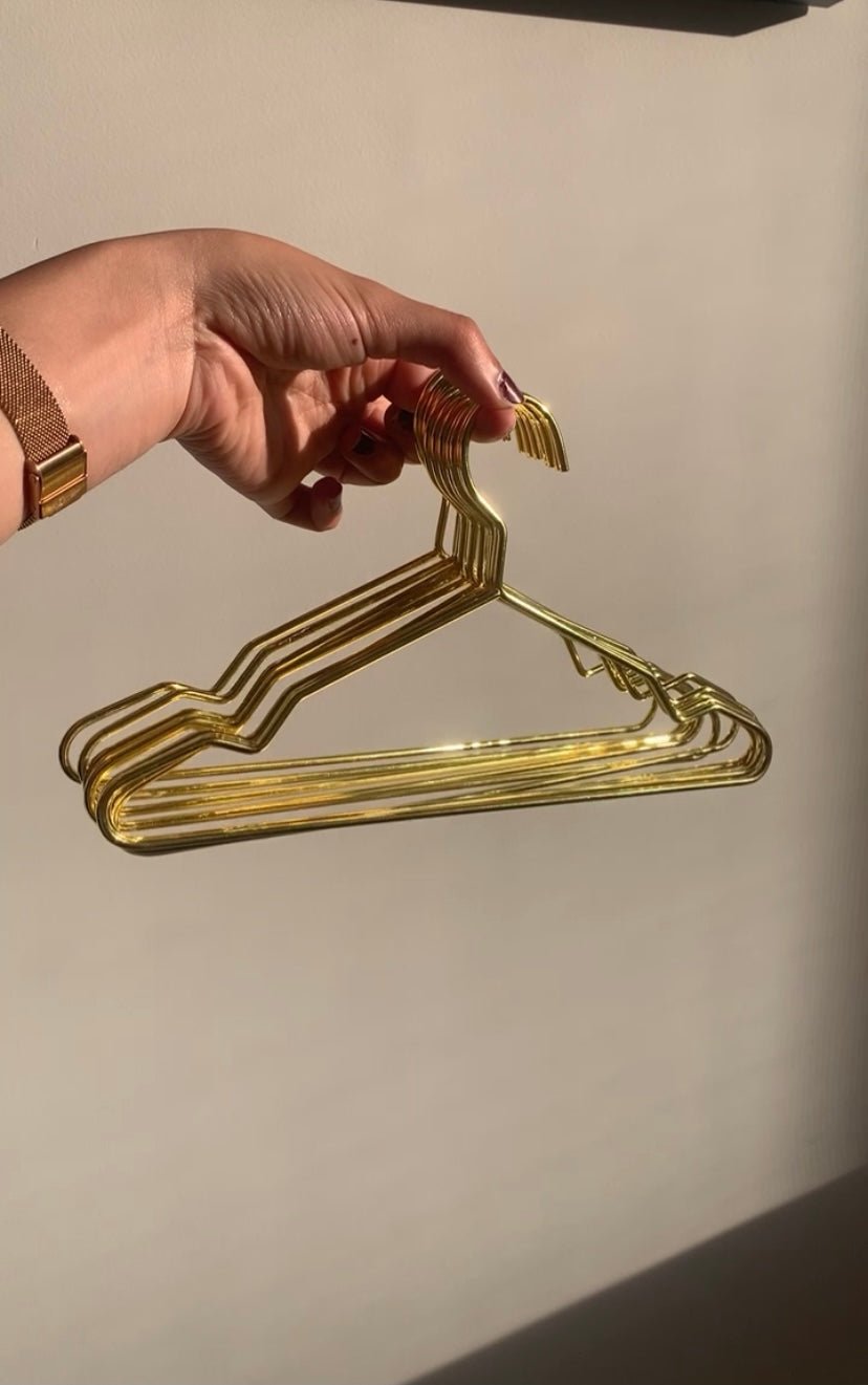 Pet Clothing Hangers - Gold (10pk) 2 Sizes