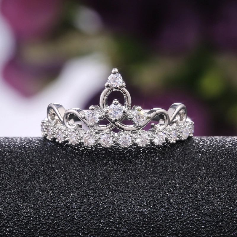 Creative Fashion Copper Micro-encrusted Zircon Women's Crown Ring