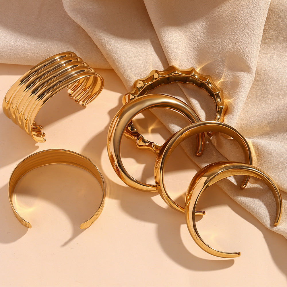 Fashion Circle Stainless Steel 18K Gold Plated Bangles