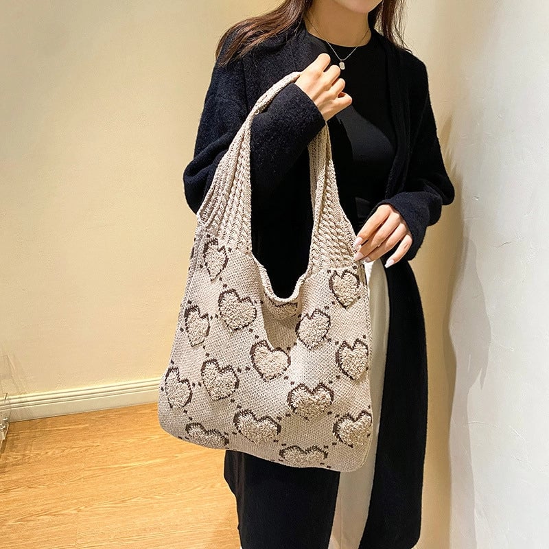 Women's Polyester Heart Shape Streetwear Square Open Shoulder Bag