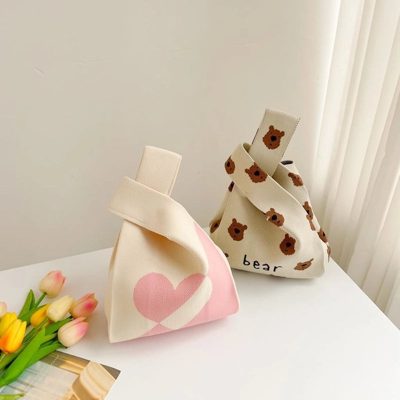 Women's Small Polyester Cartoon Heart Shape Basic Vintage Style Open Handbag