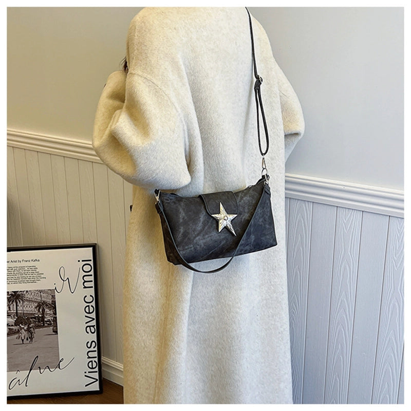 Women's Medium Pu Leather Solid Color Streetwear Square Magnetic Buckle Underarm Bag