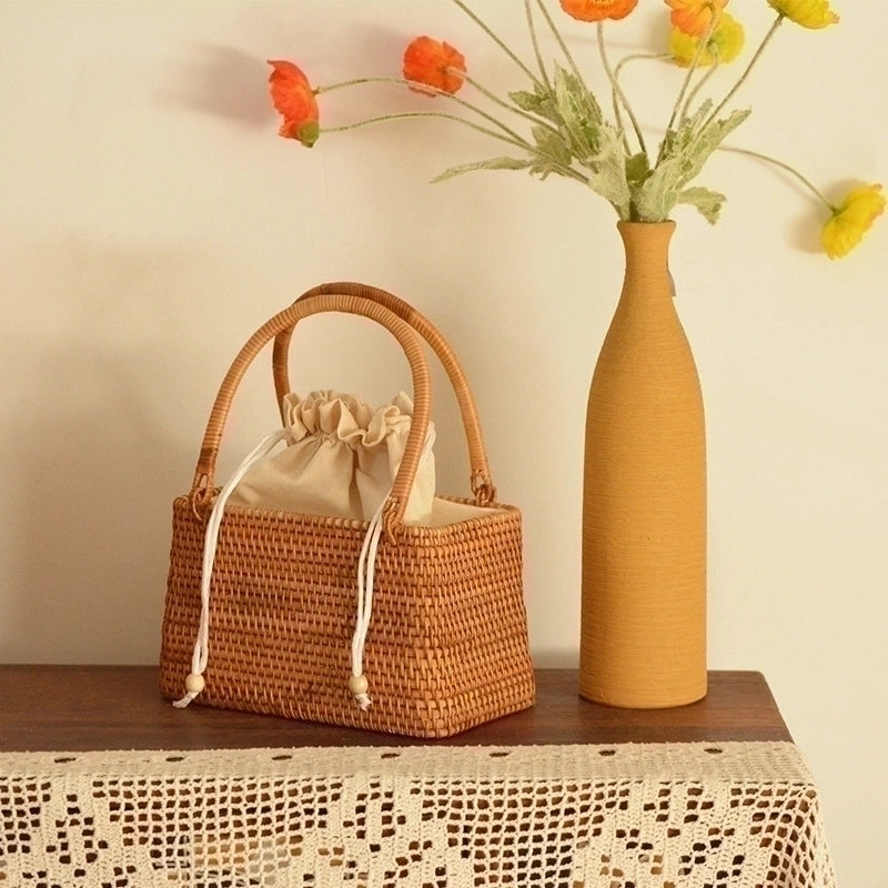 Women's Medium Straw Geometric Vacation Bucket String Straw Bag