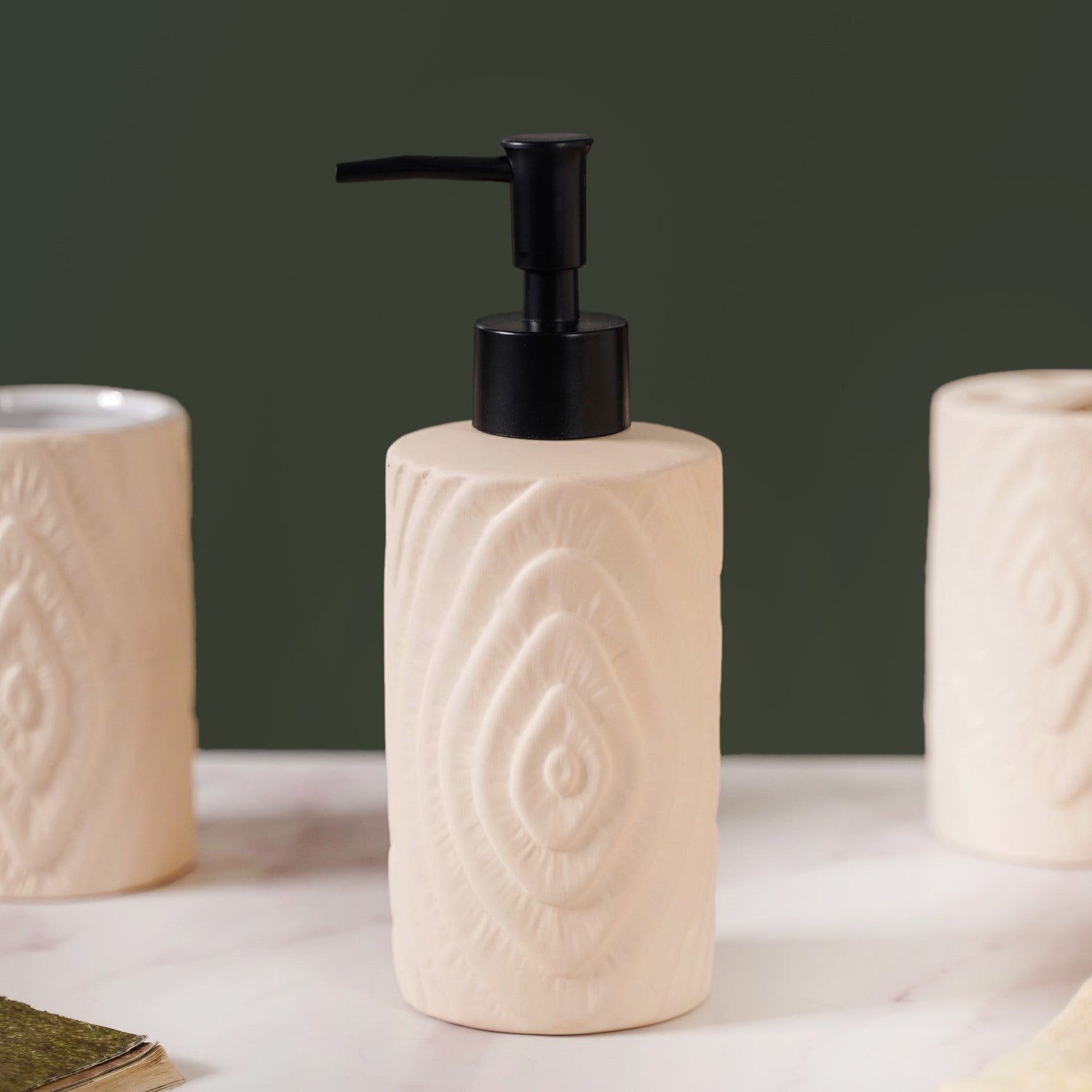 Textured Bathroom Accessories Set Of 3 Beige