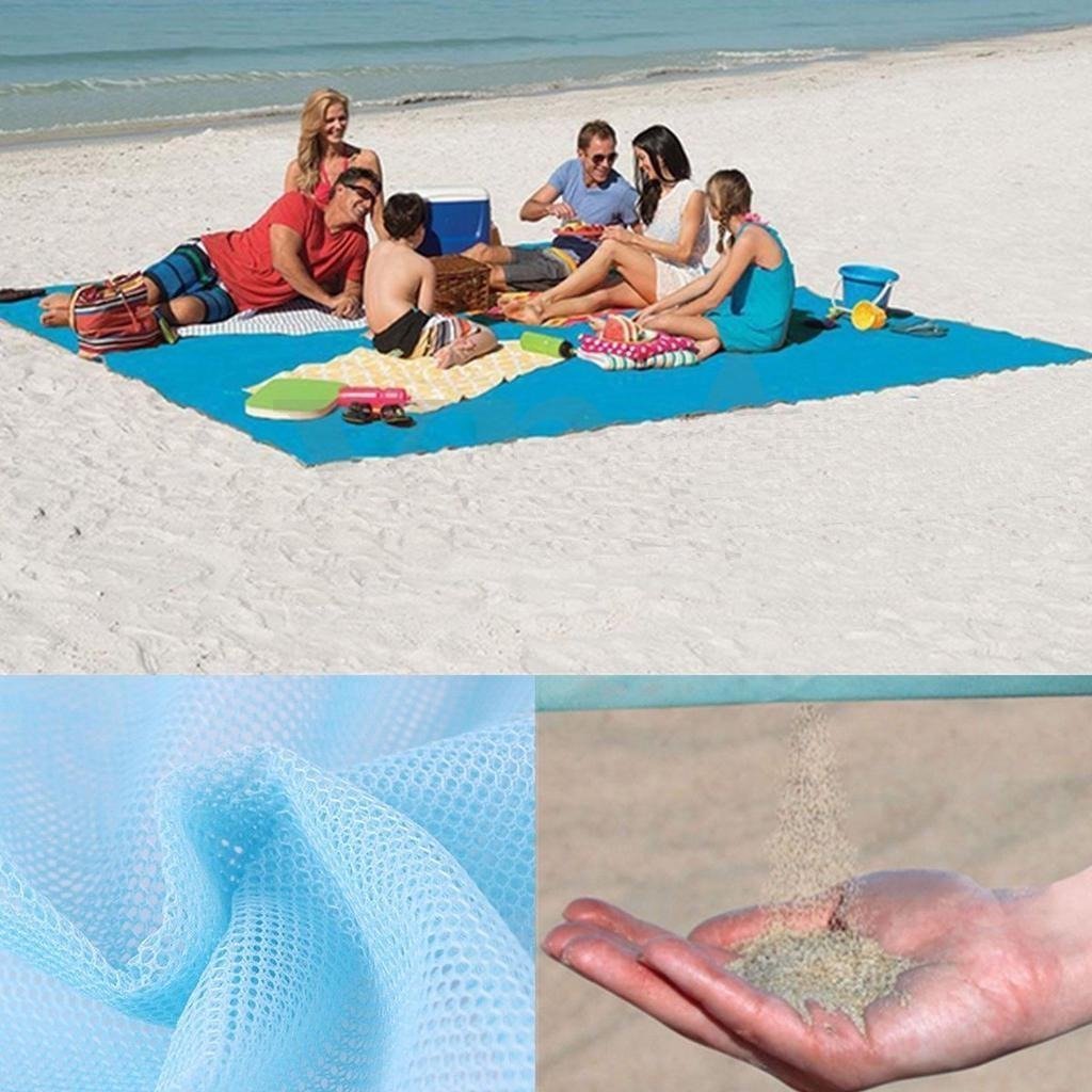 Lightweight sandless beach mat