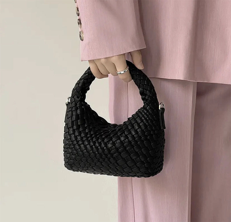 Women's Pu Leather Solid Color Classic Style Weave Dumpling Shape Magnetic Buckle Handbag