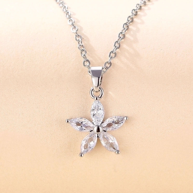 Stainless Steel White Gold Plated Elegant Plating Inlay Round Flower Butterfly Zircon Pendant Necklace