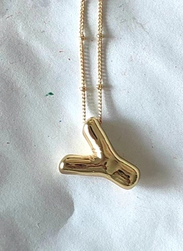 Minimalist Classic Style Letter Copper 18k Gold Plated Pendant Necklace In Bulk