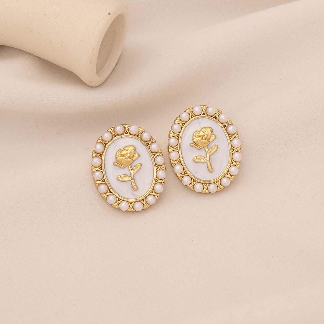 Simple Retro Pearl Rose Earrings  Earrings E609