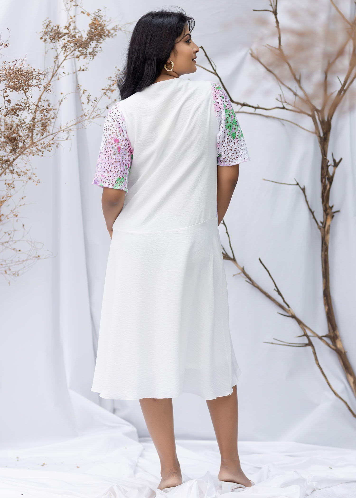 Lace Deatiled Midi Dress