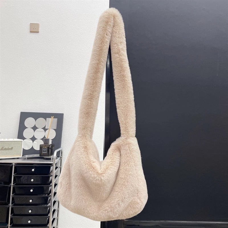 Women's Large All Seasons Plush Solid Color Streetwear Square Zipper Shoulder Bag