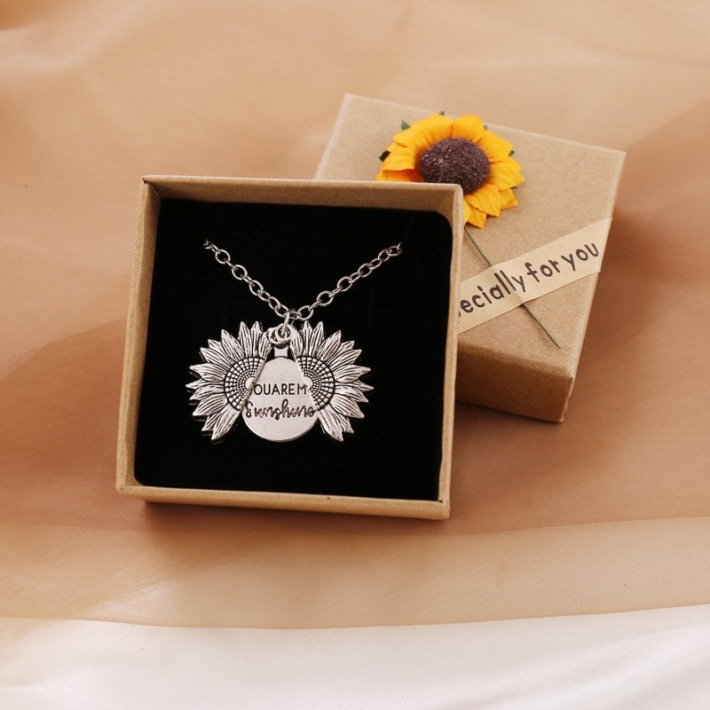 🔥🌞You Are My Sunshine Sunflower Necklace🌻(Double-sided engraving)