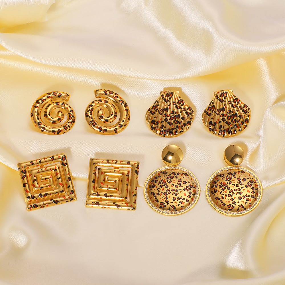 Ins Style Stainless Steel Texture Leopard Earrings Plated With 18K Gold And Diamond Retro Earrings Niche Female