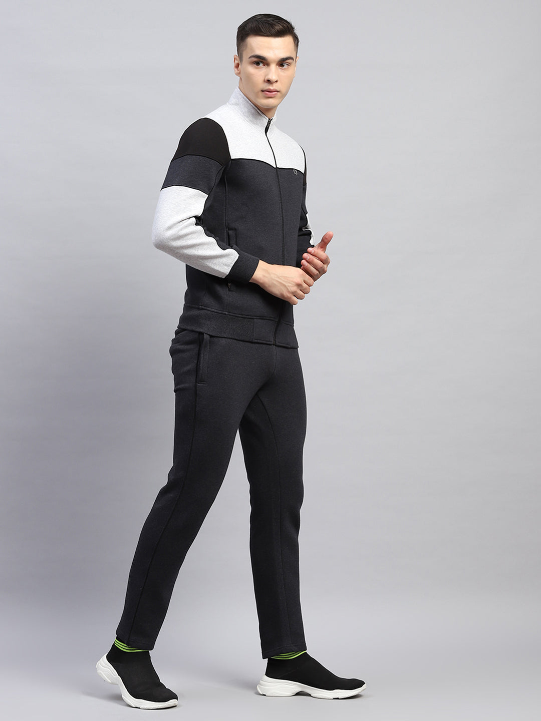 Men Black Solid Mock Neck Full Sleeve Winter Tracksuit