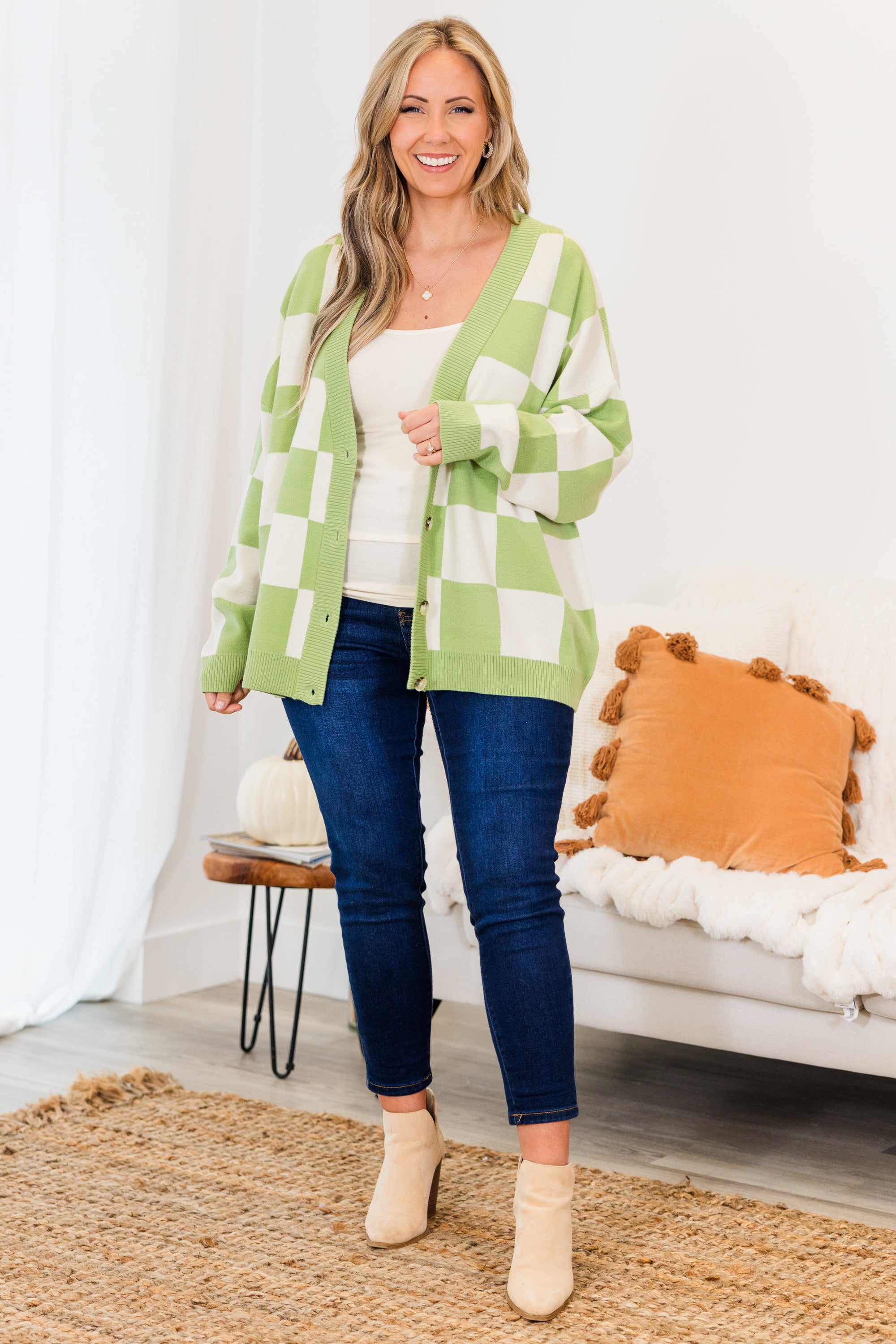 Checkmate Babe Cardigan. Green