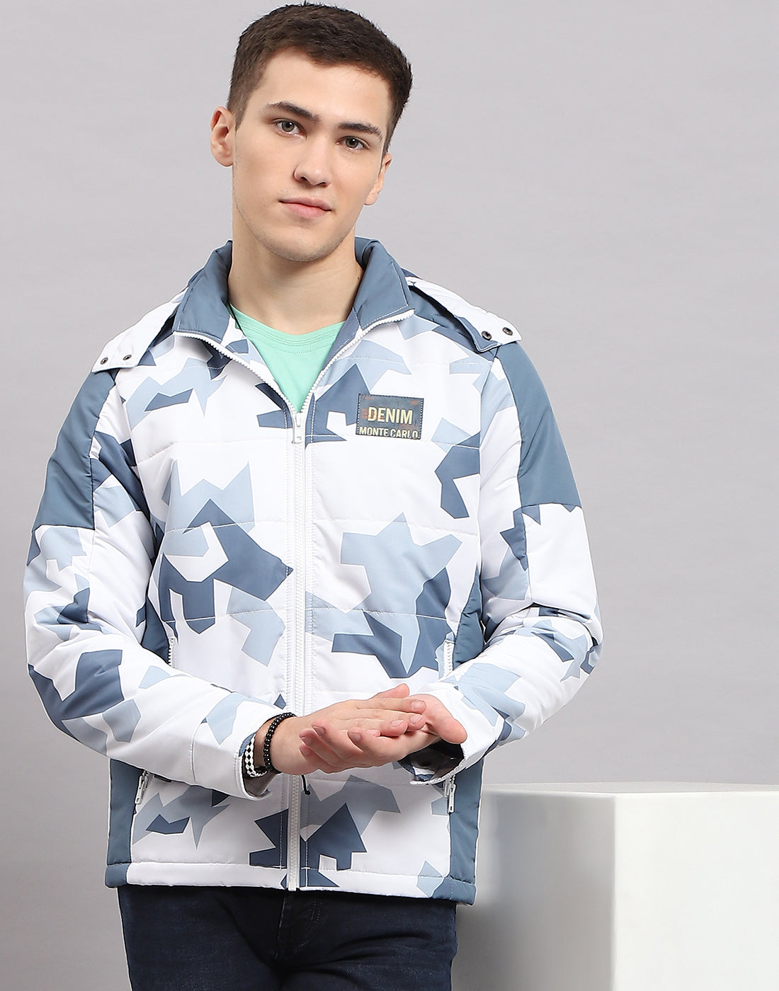 Men Multicolor Printed Hooded Full Sleeve Jacket