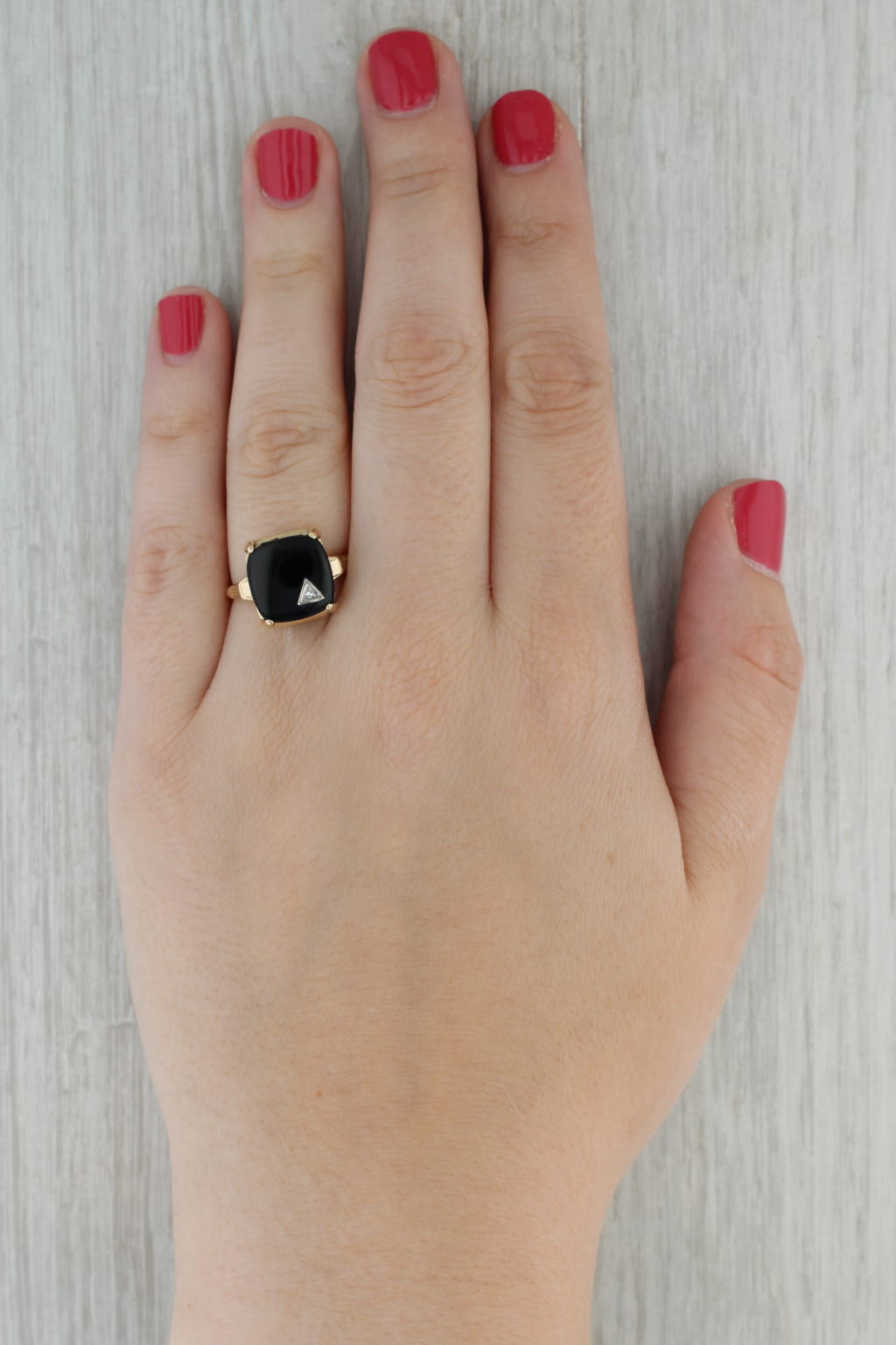 Vintage Onyx Diamond Ring 10k Yellow Gold Size 8