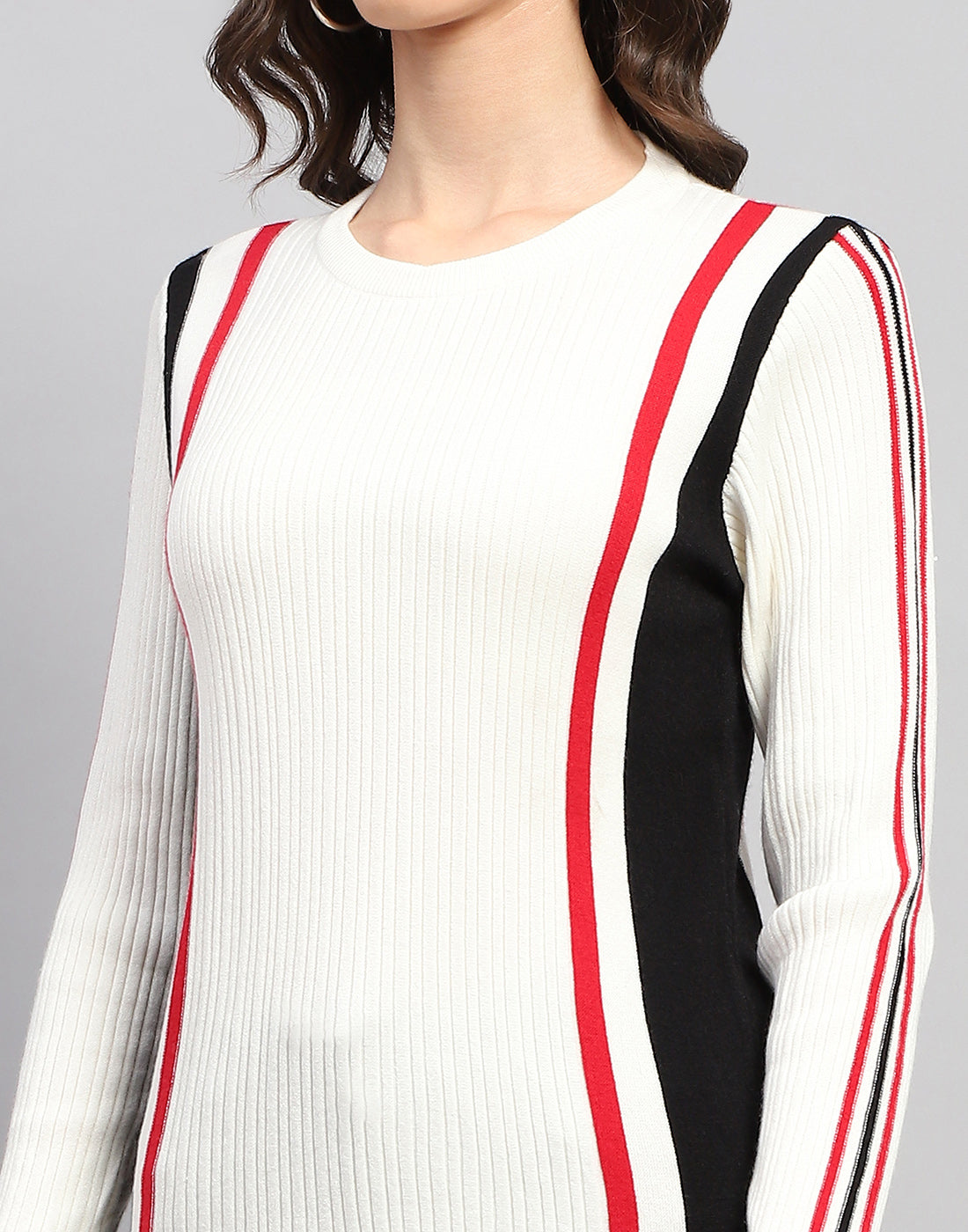 Women White Solid Round Neck Full Sleeve Winter Top