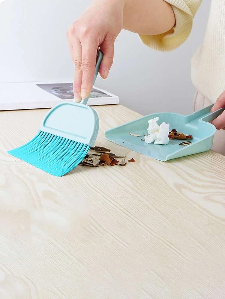 Buy 2 Get 2 Free Offer - Imported Portable High Quality Kit 2 Pcs Cleaning Brush & 2 Pcs Dustpan 4 Pcs Rs 799