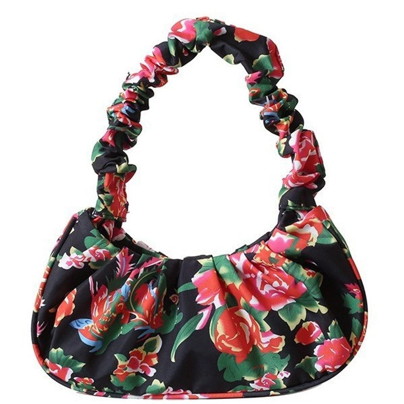 Women's Medium Pu Leather Rainbow Streetwear Pillow Shape Magnetic Buckle Underarm Bag