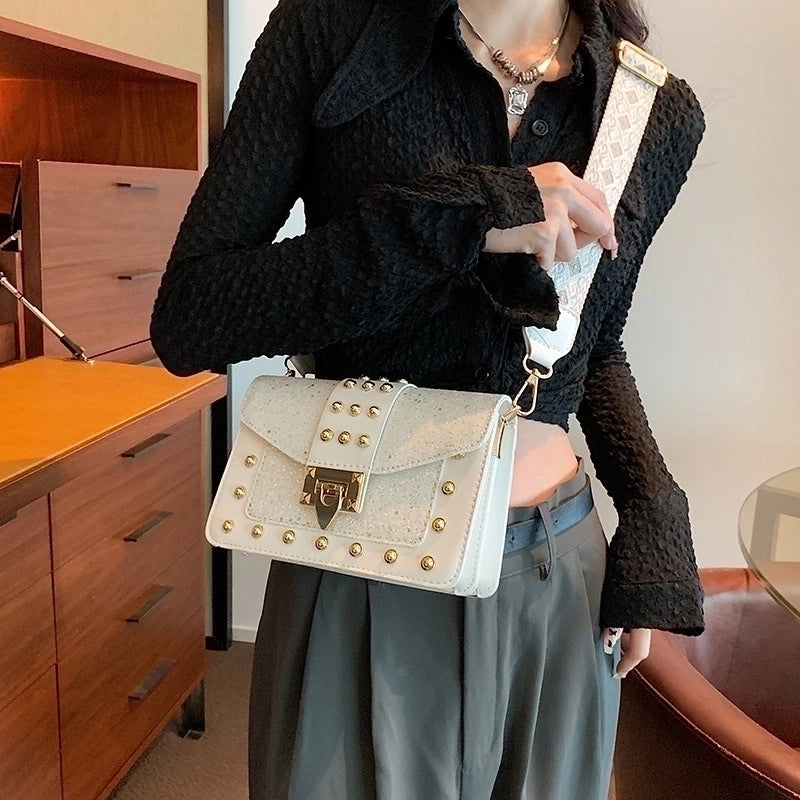 Women's Medium All Seasons Pu Leather Classic Style Shoulder Bag