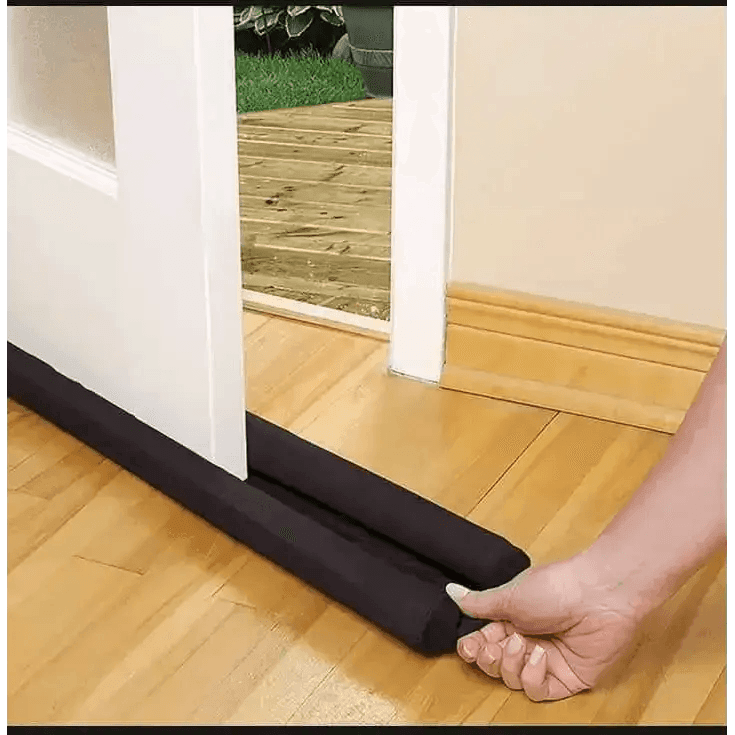 Door bottom sealing strip