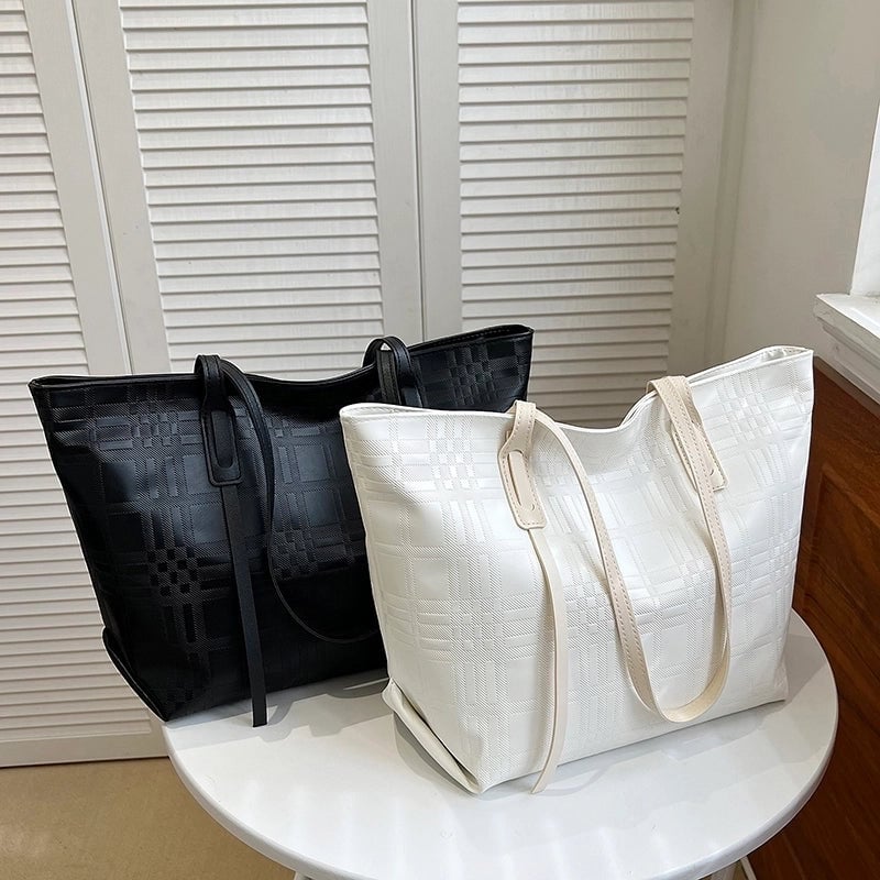 Women's Pu Leather Solid Color Streetwear Square Zipper Tote Bag