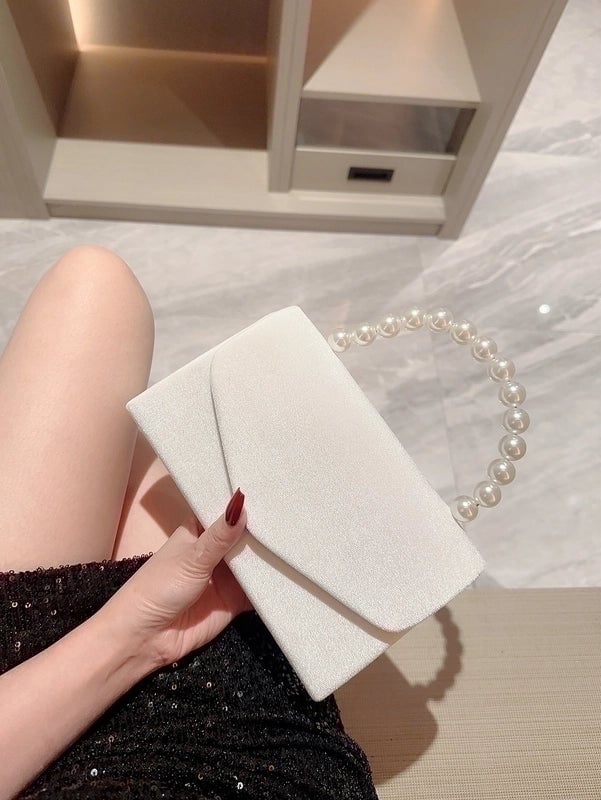 White Black Polyester Solid Color Beading Evening Bags