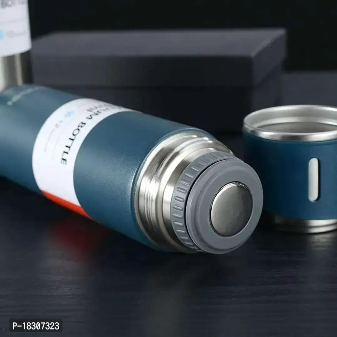 Steel Vacuum Flask Set. Flask Set with 3 Steel Cups