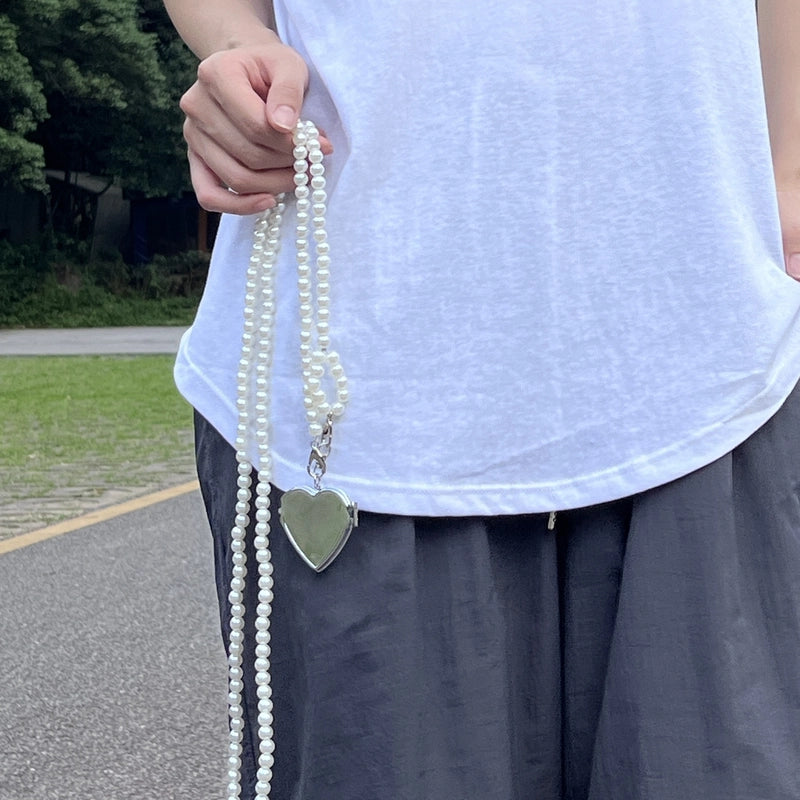 Women's Mini Arylic Solid Color Streetwear Pearls Heart-shaped Lock Clasp Shoulder Bag Crossbody Bag